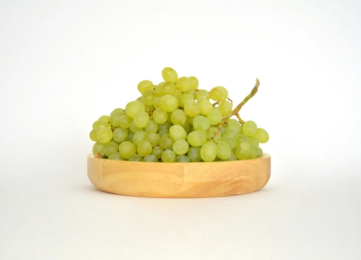 Waldorf salad with Peruvian grapes